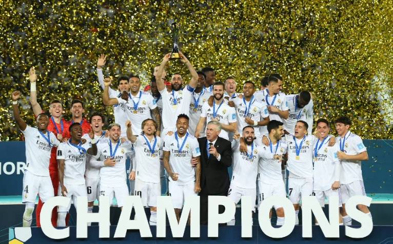 记者：斯图加特开始谈法比奥-维埃拉，阿森纳要价3000-3500万