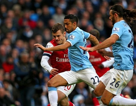 英超-纽卡斯尔联2-1十人伯恩利，吉马良斯角球直接破门，戈登点射建功（英超：纽卡斯尔联2-1力克十人伯恩利，吉马良斯角球直接得分，戈登点球命中）