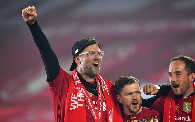 英超战报：米伦科维奇乌龙，霍尔制胜，埃弗顿3-0大胜森林