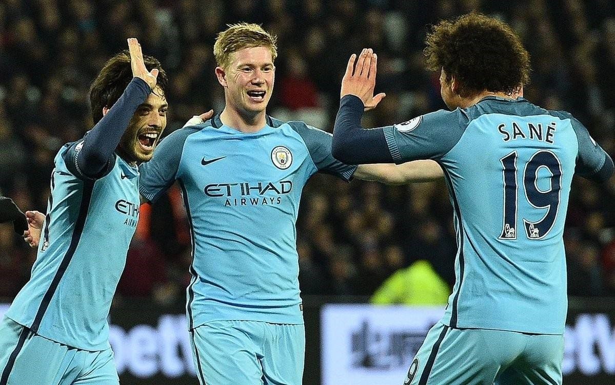 丘库埃泽：第一次与梅西同场竞技，我无法把视线从他身上移开（丘库埃泽：与梅西首次同场，我的目光始终离不开他）