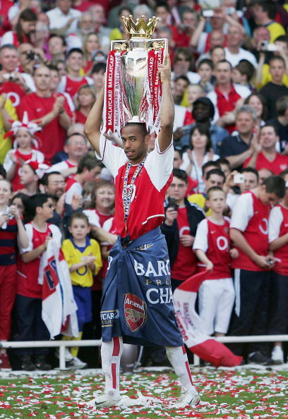 篮球勇士明星球员连续三场20+得分