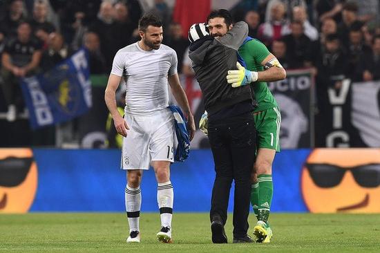 五场英甲同开，其中三场半场比分0-0，十队合计仅进2球（英甲五场同开：三场半场0-0，十队合计仅2球）