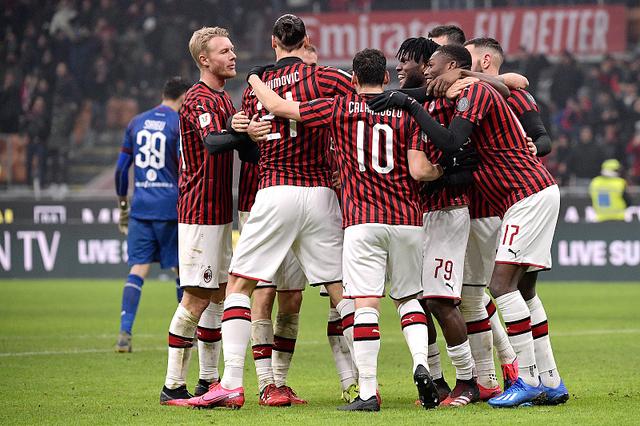 吉鲁帽子戏法助阿森纳3-0胜奥林匹亚科斯晋级欧冠16强