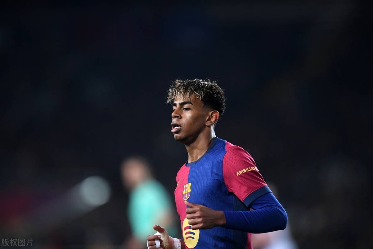 世欧预战报：乔里独造三球，捷克6-0直布罗陀（欧预赛快讯：乔里一人制造三球，捷克6-0大胜直布罗陀）