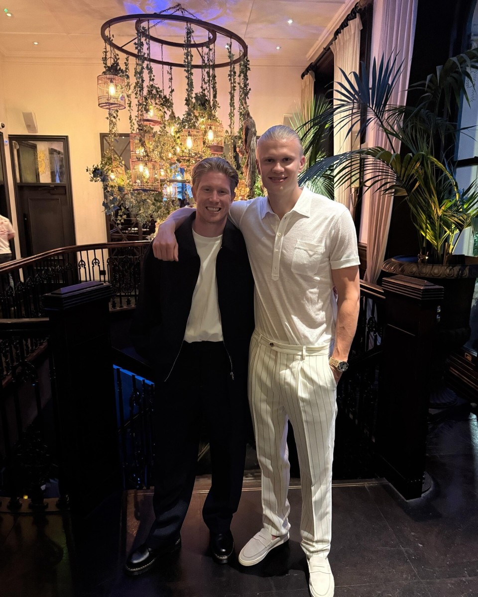 英超多位月最佳主帅陷入困顿，分析豪门爆冷场次增加的主因（英超多名月度最佳教头陷入低谷，豪门冷门频发的主因解析）