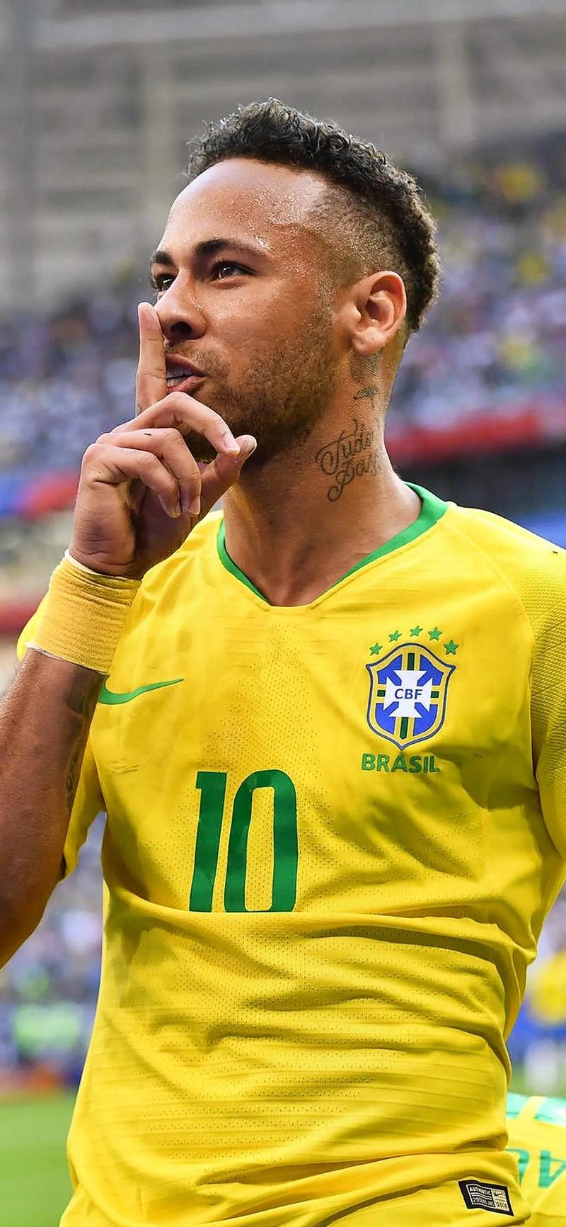 卡森：瓜帅是改变守门员角色的关键人物；埃德森的全面性无可挑剔